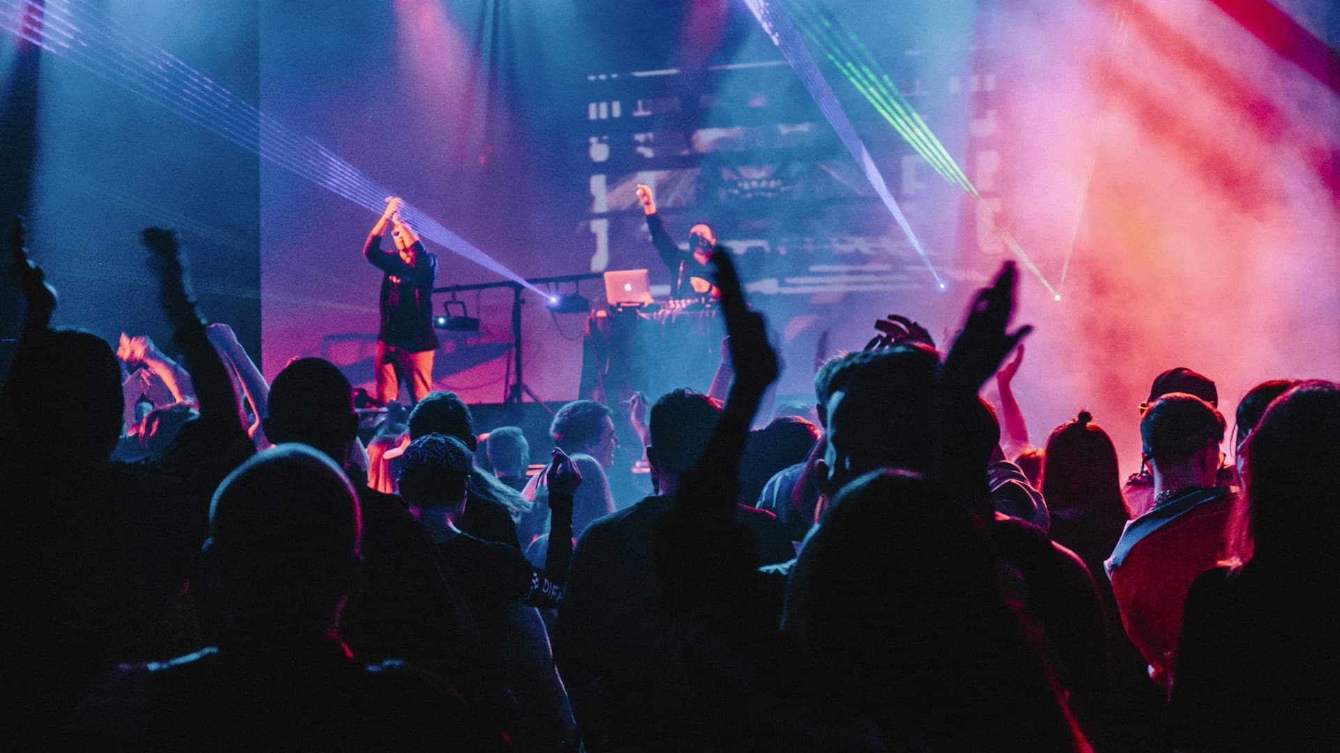 DJ-ji, fotografija in video