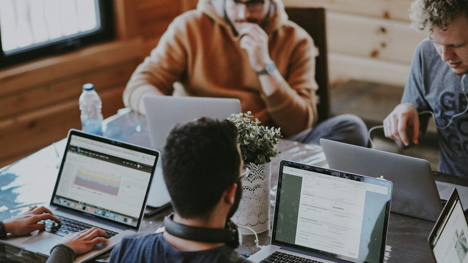 Kadrovske službe in zaposlovanje